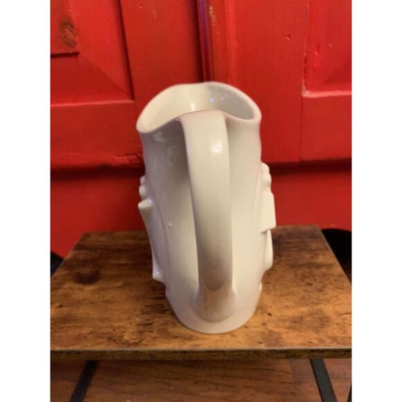 Vintage Seagrams 7 Ceramic Bar Pitcher Crown Whiskey White Red Mint Condition - Picture 2 of 6